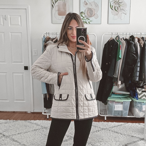 Bogner Jackets & Blazers - Bogner Goan Thylmann cream puffer down jacket size M